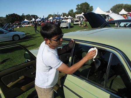 Mercedes 230 der Baureihe W 123 auf dem Legends of the Autobahn