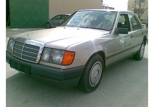 Mercedes-Benz W 124 Limousine (1984–1993)