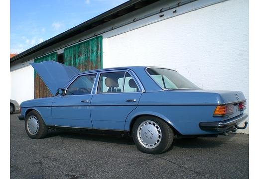 Mercedes-Benz W 123 Limousine (1975–1986)