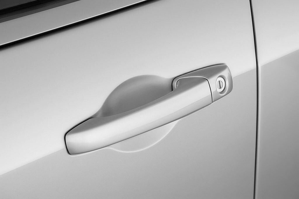 Chrysler 300 (Baujahr 2010) - 5 Türen Türgriff