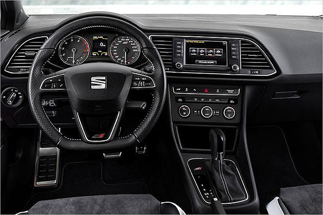 Der Innenraum punktet mit hoher Verarbeitungsqualität und aufgeräumtem Design