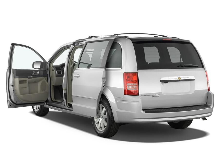 Chrysler Grand Voyager (Baujahr 2010) Touring 5 Türen Tür geöffnet