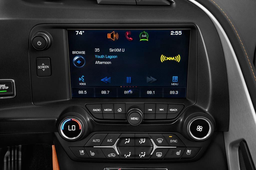 Chevrolet Corvette (Baujahr 2014) Stingray 2 Türen Radio und Infotainmentsystem