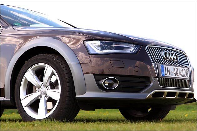 Die neuen Scheinwerfer laufen spitz in der Mitte zu