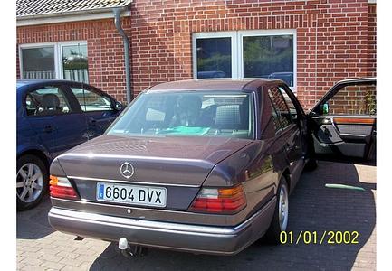 Mercedes-Benz W 124 Limousine (1984–1993)