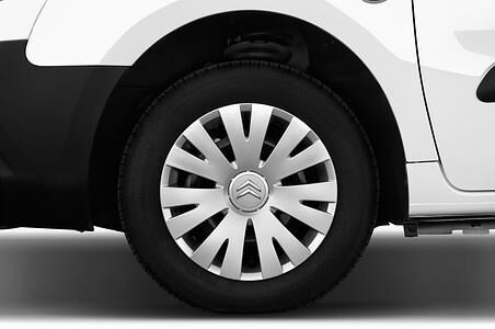 Citroen Berlingo (Baujahr 2015) 1.6 Vti 95 Euro 5 Niveau A 4 Türen Reifen und Felge