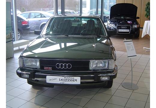 Audi 100 Kombi (1976–1982)