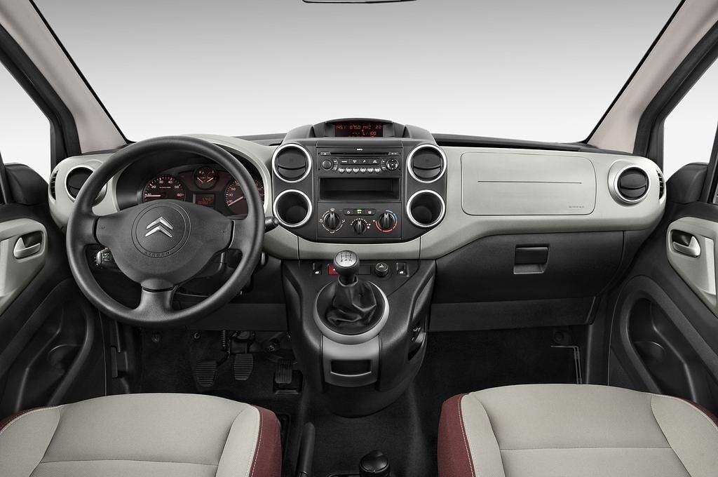 Citroen Berlingo (Baujahr 2009) Multispace 5 Türen Cockpit und Innenraum
