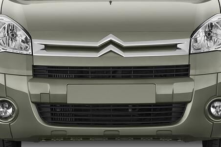 Citroen Berlingo (Baujahr 2009) Multispace 5 Türen Kühlergrill und Scheinwerfer