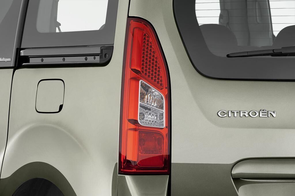 Citroen Berlingo (Baujahr 2009) Multispace 5 Türen Rücklicht