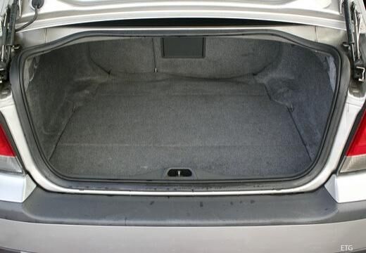 VOLVO-S60-2-4--2000-2004-