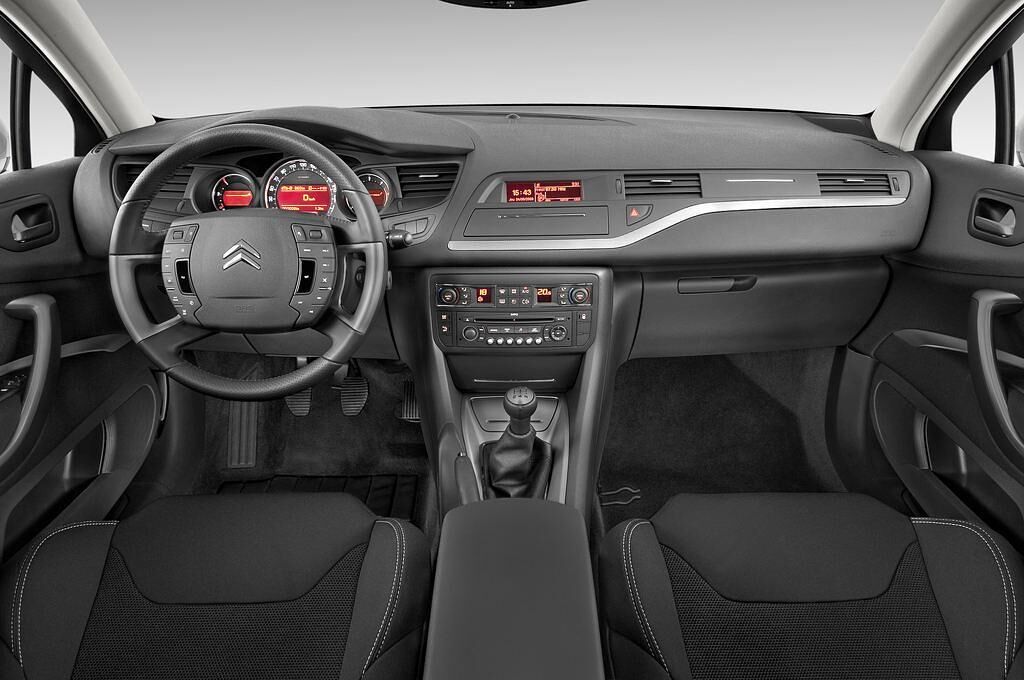 Citroen C5 (Baujahr 2010) VTR Plus 4 Türen Cockpit und Innenraum