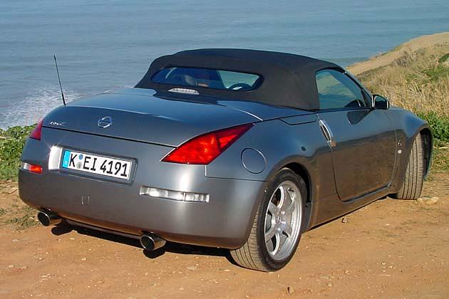 Die beheizbare Glasheckscheibe macht den Roadster bedingt wintertauglich