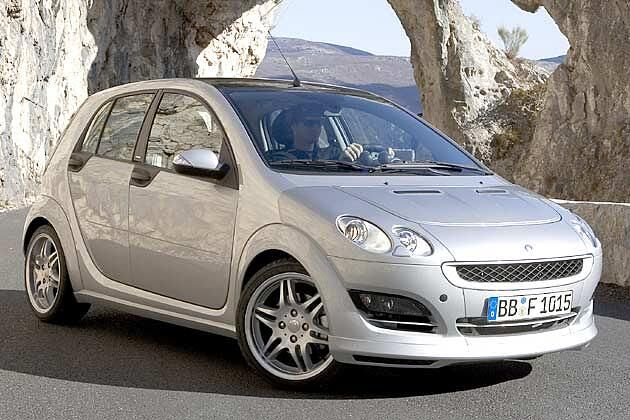 Die Seitenschweller wurden modifiziert und wirken dynamischer