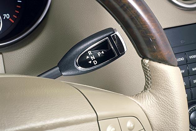 Gangwahlhebel hinterm Lenkdrad