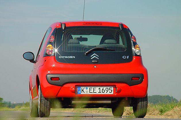 Beide Modelle haben eine Heckscheibe, die sich öffnen lässt, keine Heckklappe