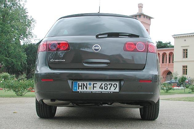 Das Heck des neuen Croma ist mit Rundungen gestaltet