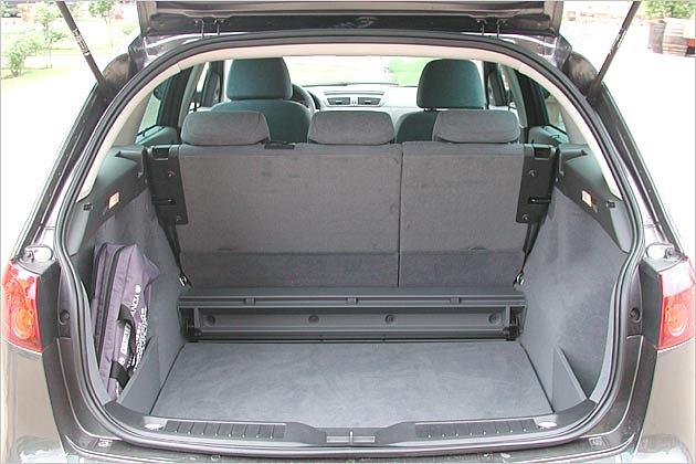 Der Doppelboden lässt sich einfach absenken