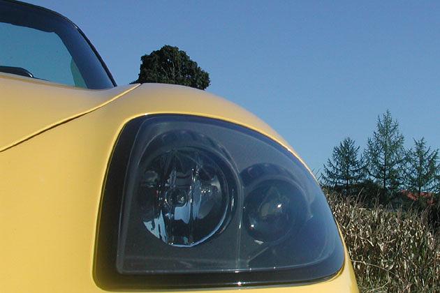 Im Dunkeln leuchtet der Barchetta mit Halogen Doppel-Scheinwerfern