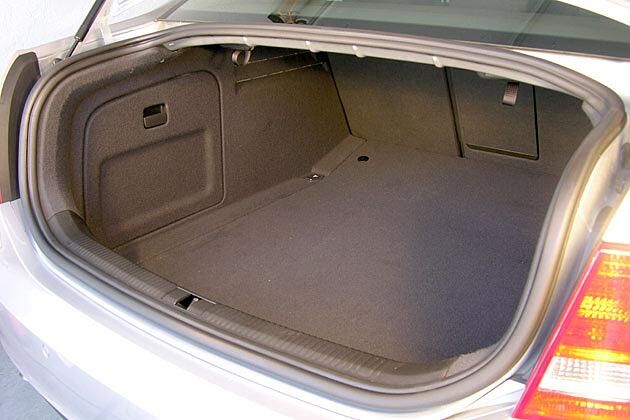 Der Kofferraum bietet ein Volumen von 546 Litern