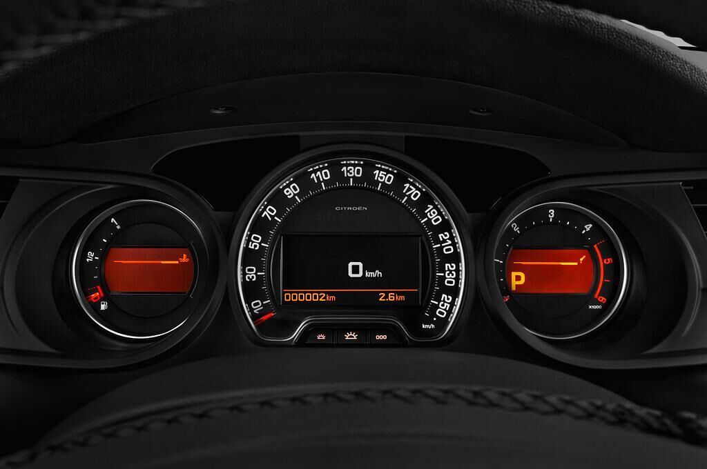 Citroen C5 Tourer (Baujahr 2016) XTR 5 Türen Tacho und Fahrerinstrumente