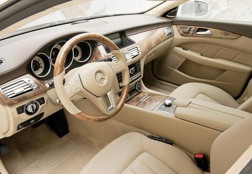 MERCEDES-BENZ-CLS-Shooting-Brake-350-BlueEFFICIENCY-7G-TRONIC--2012-
