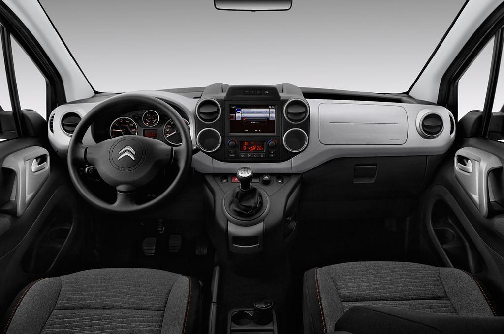 Citroen Berlingo Multispace XTR (Baujahr 2016) XTR 5 Türen Cockpit und Innenraum