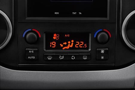 Citroen Berlingo Multispace XTR (Baujahr 2016) XTR 5 Türen Temperatur und Klimaanlage