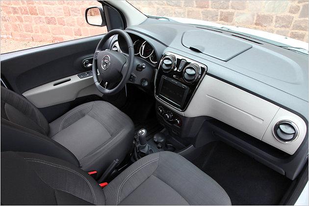 Optional befindet sich in der Mittelkonsole ein neues Sieben-Zoll-Navi