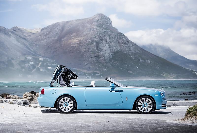 Rolls Royce Dawn 2016 - das Dach öffnen sich nahezu geräuschlos in 22 Sekunden