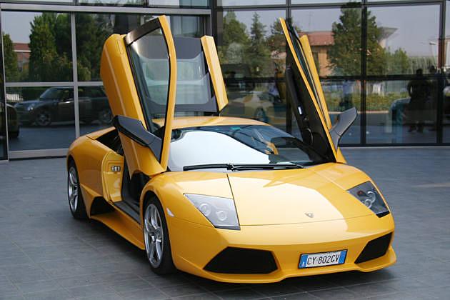 Gelb ist eine typische Farbe für die Boliden mit dem Stier