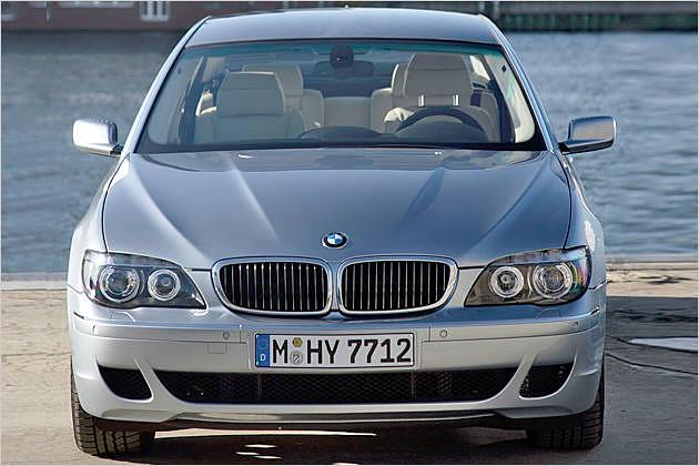 Adaptives Kurvenlicht ist beim Hydrogen7 Serie