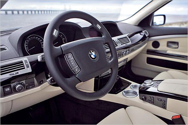 Drinnen wartet das luxuriöse 7er-Wohlfühlambiente