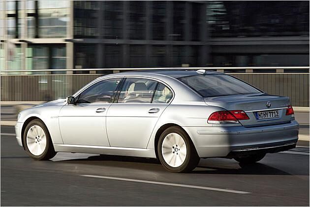 Bei 230 km/h wird der Hydrogen7 abgeregelt