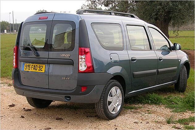 Das Fahrwerk des Logan-Kombi wurde für unbefestigte Straßen weich ausgelegt