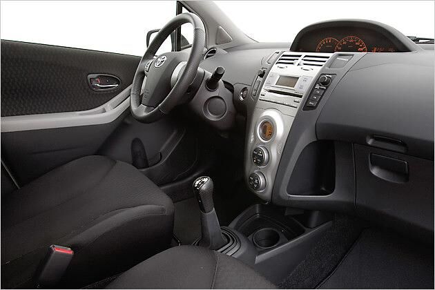 Ablagen gibt es auch in der Mittelkonsole genügend