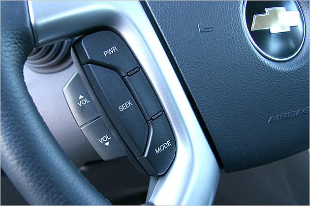 Die Radiobedienung im Lenkrad ist ebenfalls unbeleuchtet