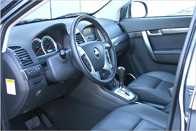 Überraschend: Der Interieur-Kunststoff wirkt hochwertig und kratzunempfindlich