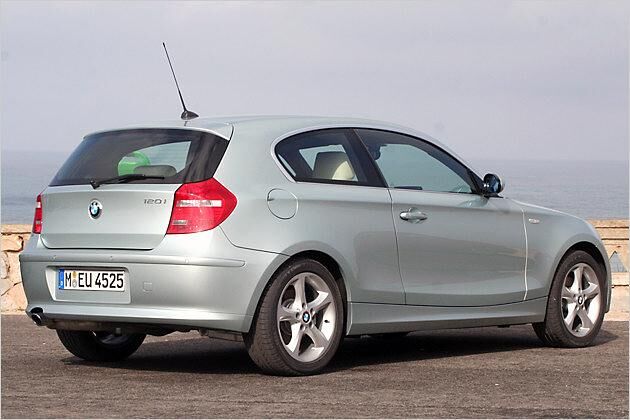 Auch die Lichtkante an der Schürze wurde geändert