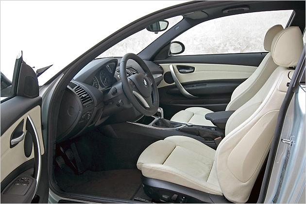 Helle Leder-Sportsitze: Der 1er lässt sich nobel einrichten