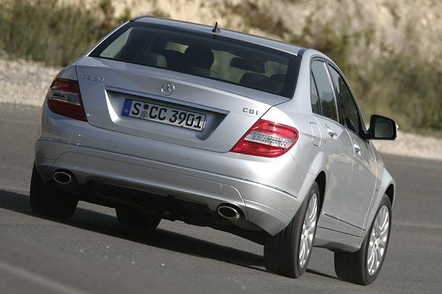 Der Mercedes bietet wohl den besten Kompromiss aus Komfort und Agilität in seiner Klasse