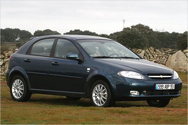 Der Lacetti besitzt ein eher unscheinbares Design