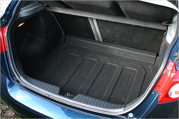 Der Kofferraum bietet nur 275 Liter Stauraum