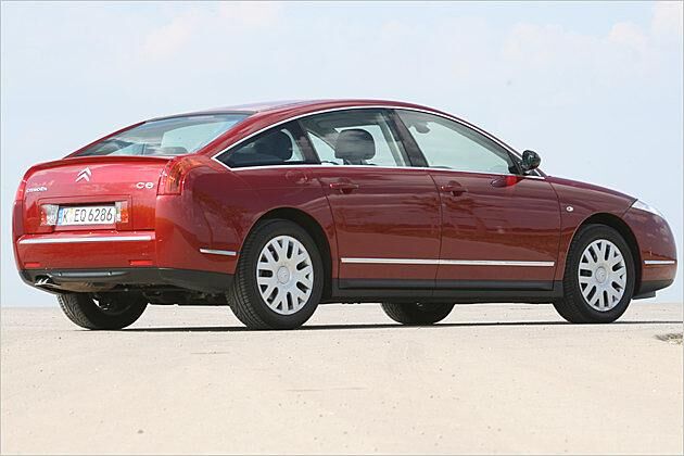 Serienmäßig rollt der HDi 170 Biturbo auf 17-Zoll-Rädern