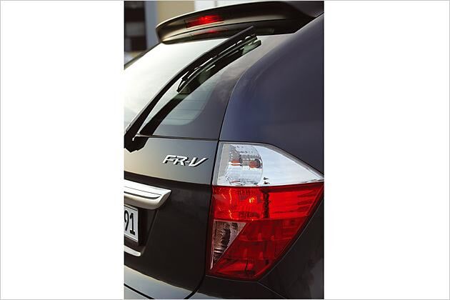 Neu sind auch die leicht abgedunkelten Rückleuchten