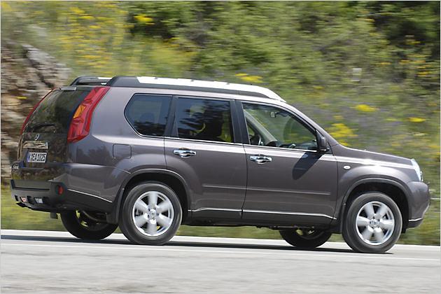 Auf Asphalt fühlt man sich im X-Trail wohl