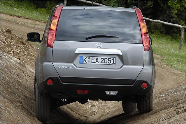 Solche Situationen wie auf dem Testgelände wird der X-Trail in der Realität selten erleben