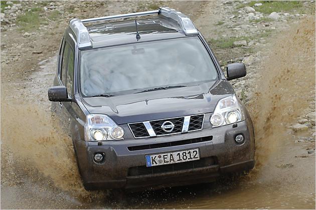 Der X-Trail hat immerhin 20 Zentimeter Bodenfreiheit