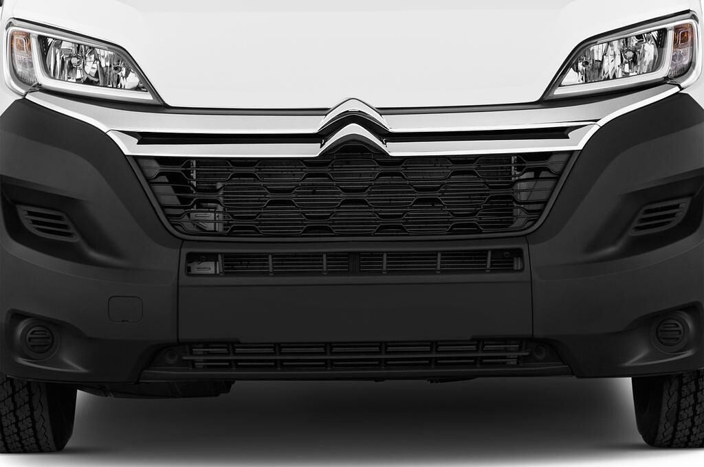 Citroen Jumper (Baujahr 2016) Transline 3 Türen Kühlergrill und Scheinwerfer