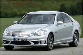 Fast wie in Kong Kongs Händen: Mercedes S-Klasse 63 AMG im Test